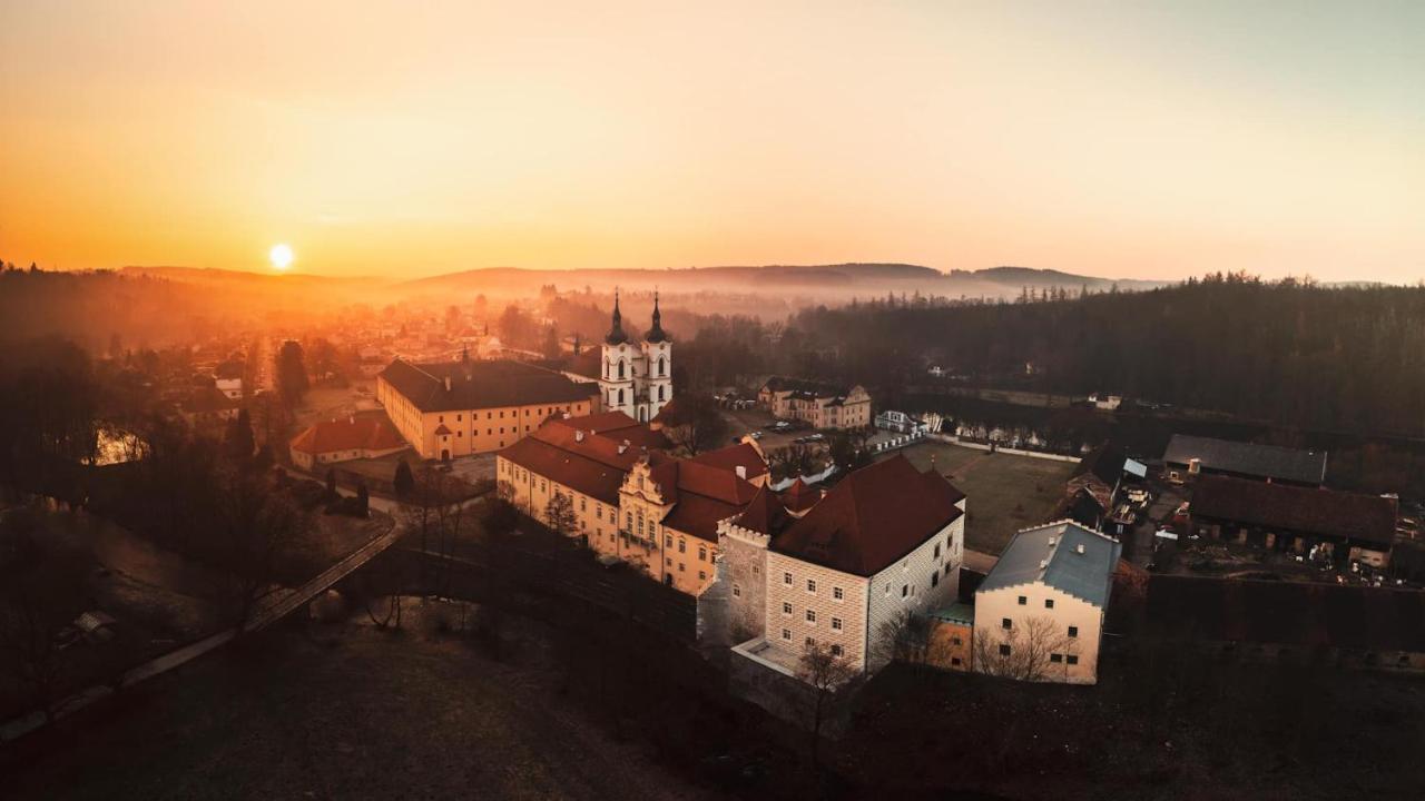 Hotel Klášter Želiv Exterior foto